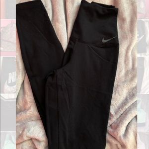 Nike dri fit leggings black size small